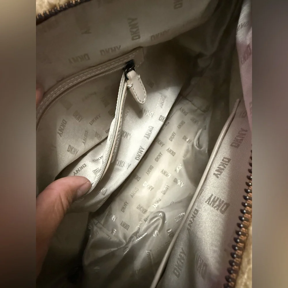 NWOT- DKNY Tan Brown Sherpa Crossbody Bag - Picture 3 of 4